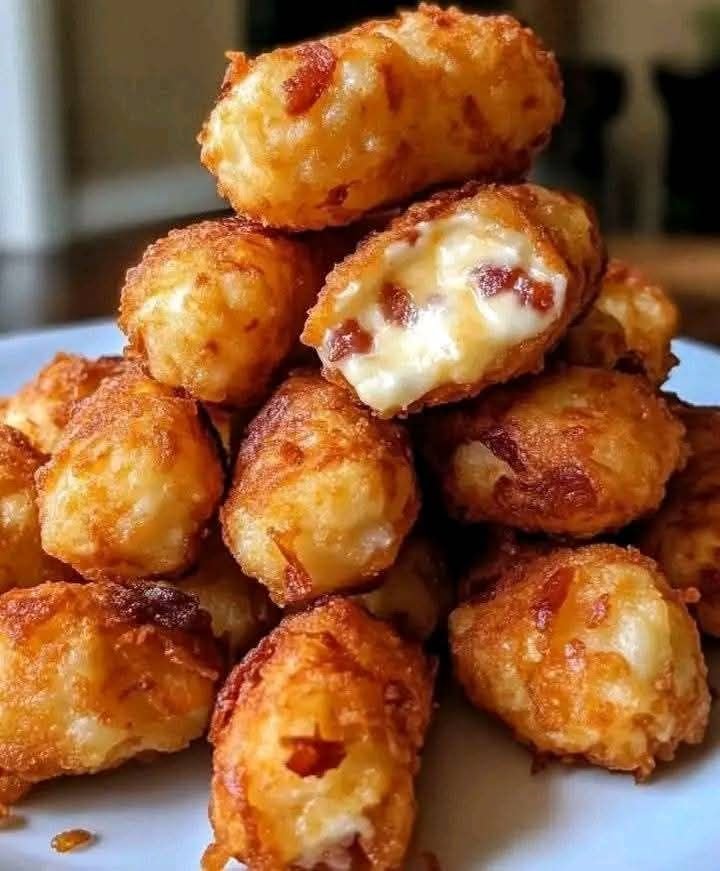 Bacon and Cheese-Stuffed Tater Tots: A Crispy, Cheesy Delight! 🥓🧀 483932686_2073251263194723_8771535800460965863_n